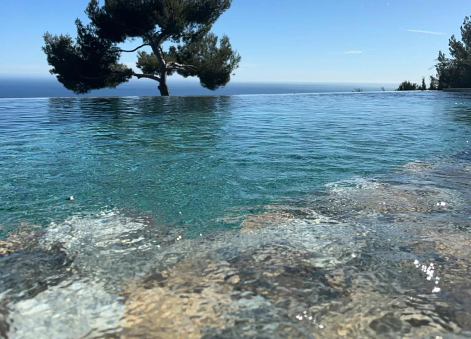 Eze - Appartement Dans Bas De Villa Avec Piscine Pres De Monaco Apartment
