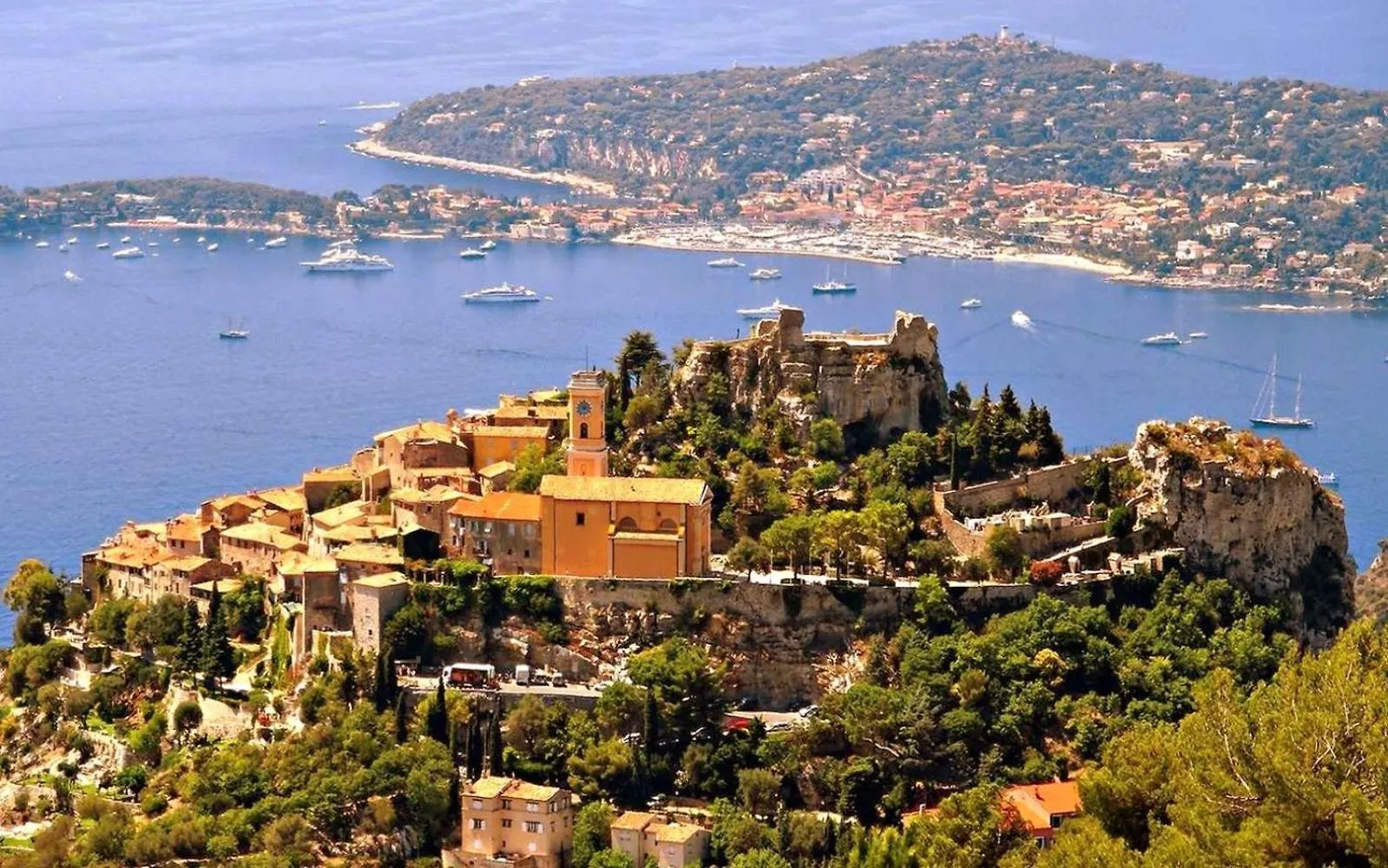 Eze - Appartement Dans Bas De Villa Avec Piscine Pres De Monaco France