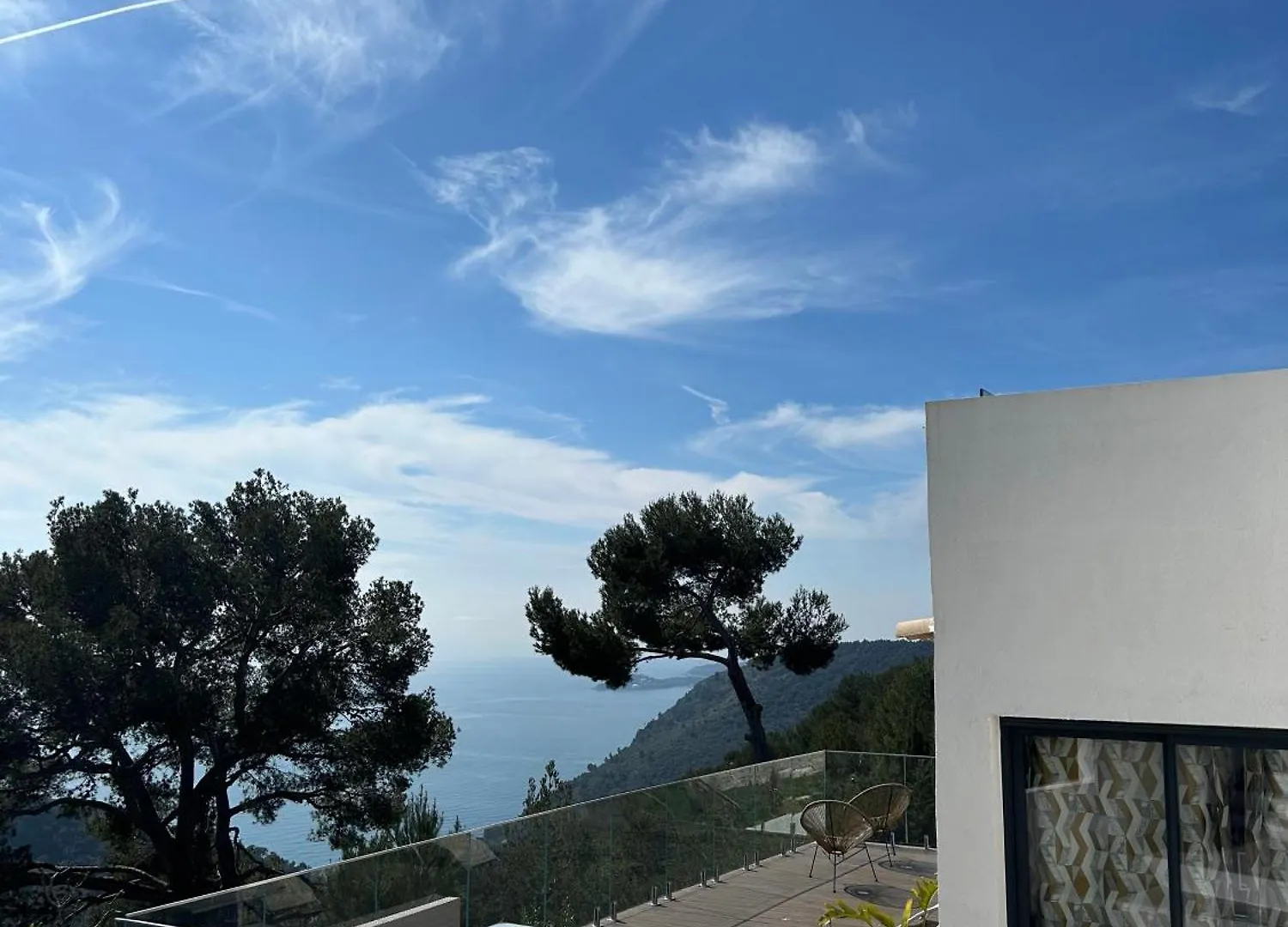Eze - Appartement Dans Bas De Villa Avec Piscine Pres De Monaco