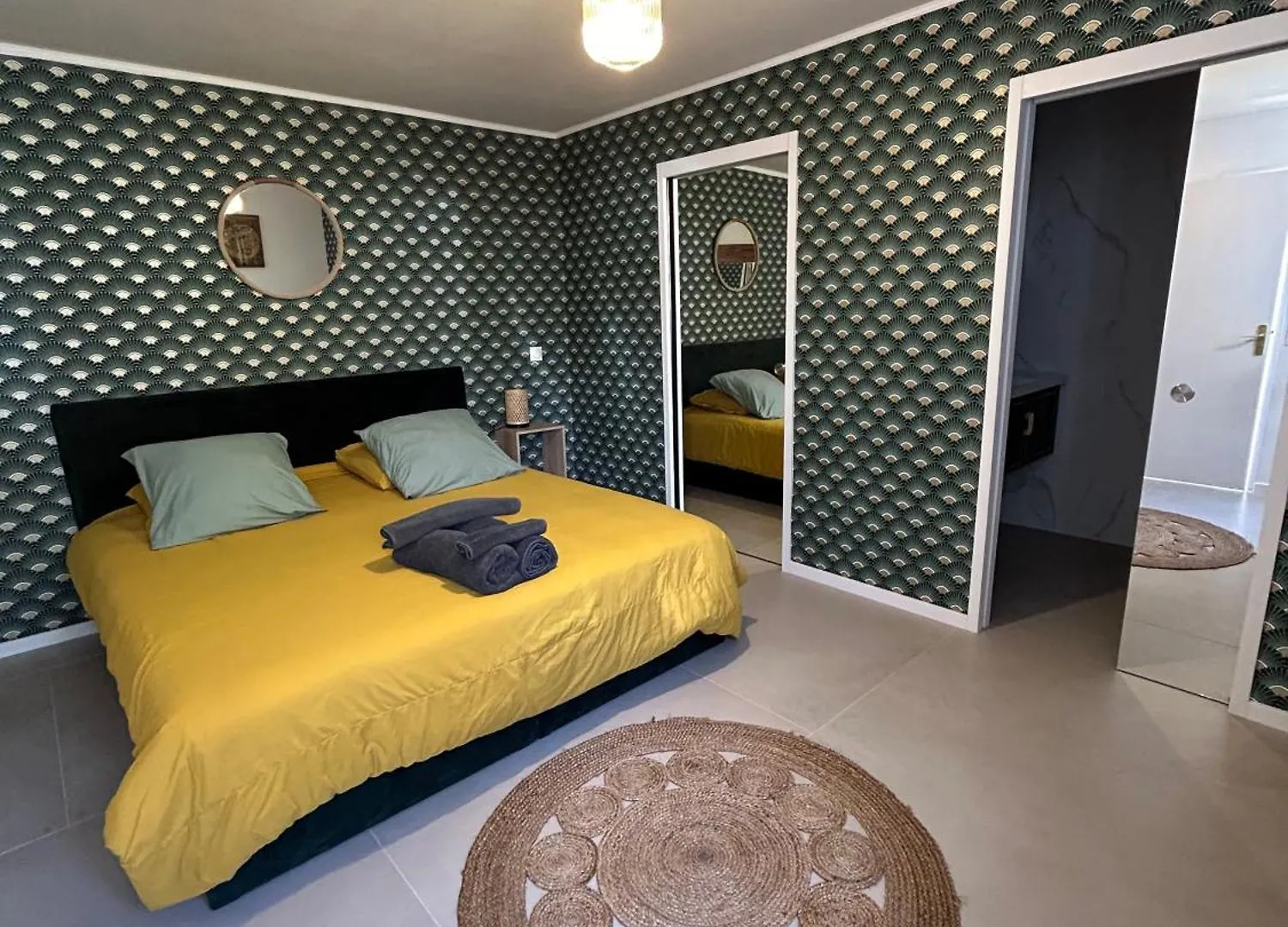 Eze - Appartement Dans Bas De Villa Avec Piscine Pres De Monaco Apartment