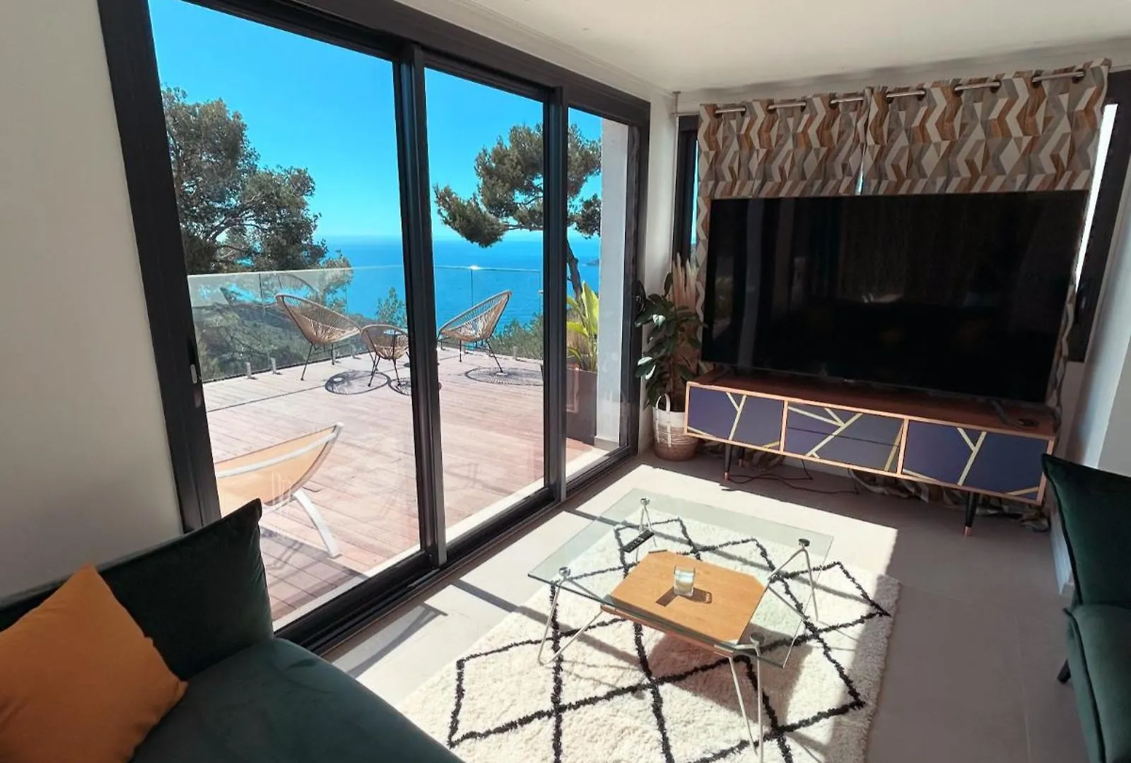 Apartment Eze - Appartement Dans Bas De Villa Avec Piscine Pres De Monaco France